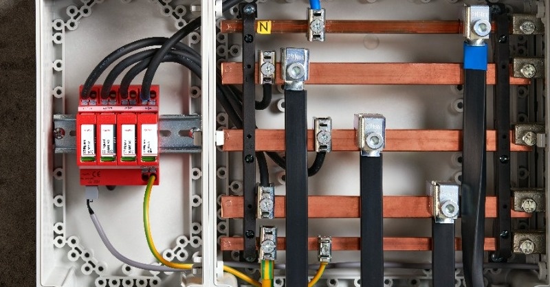 DEHNguard modular ACI továbbfejlesztett áramköri leválasztó egységgel