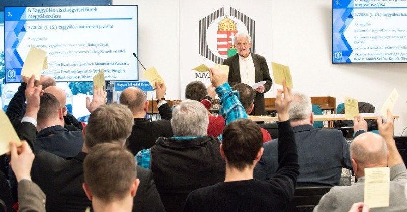 Sárosi Csanád újabb négy évre kapott bizalmat az Elektrotechnikai Tagozat élén