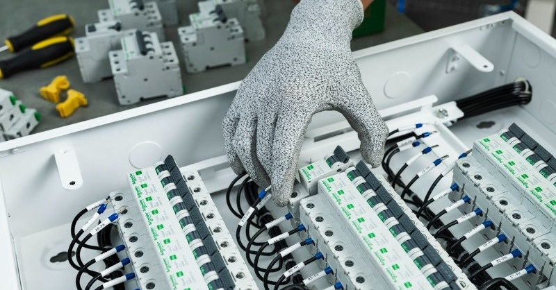 Easy PrismaSeT XL villamos elosztószekrény-család a Schneider Electric kínálatában